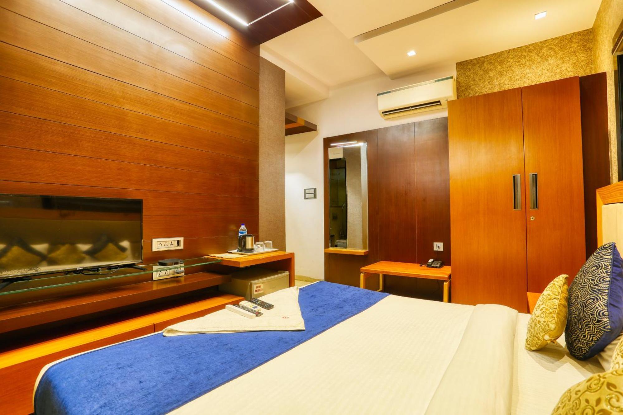 The Ashoka Hotel Індаур Екстер'єр фото