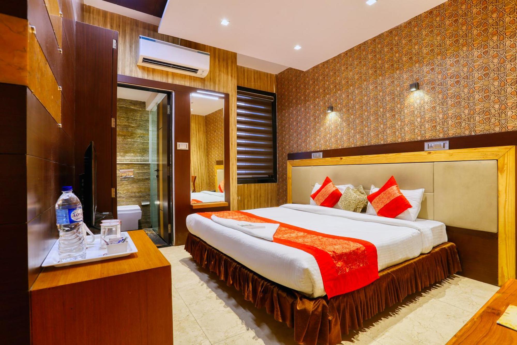 The Ashoka Hotel Індаур Екстер'єр фото