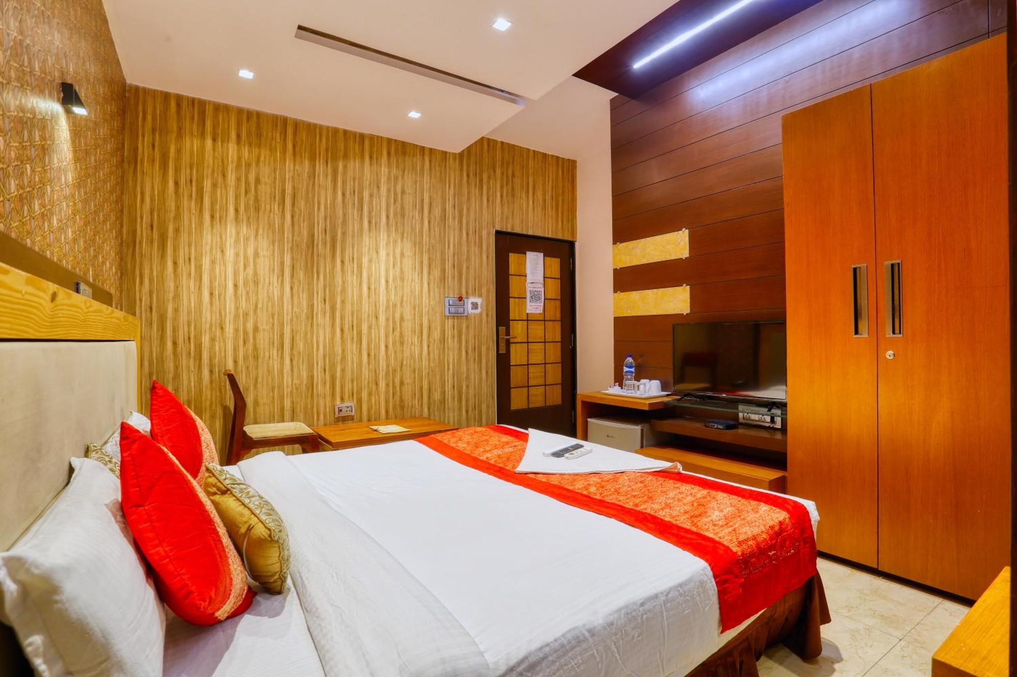The Ashoka Hotel Індаур Екстер'єр фото